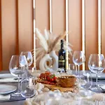 Kadena Luxury Razanj