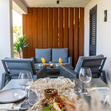 아파트 Kadena Luxury *