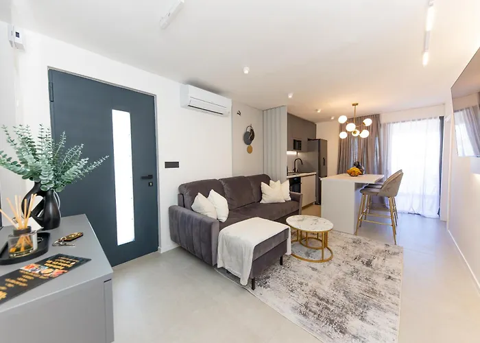 Kadena Luxury Apartman